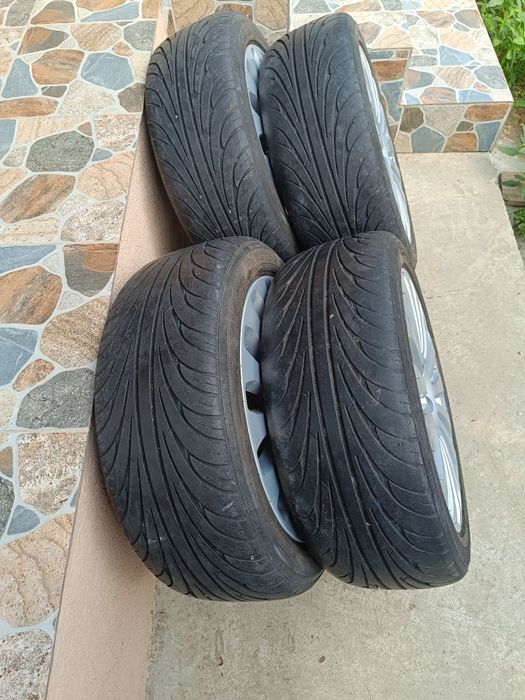 Jante aliaj cu anvelope R16 si R17 Ford