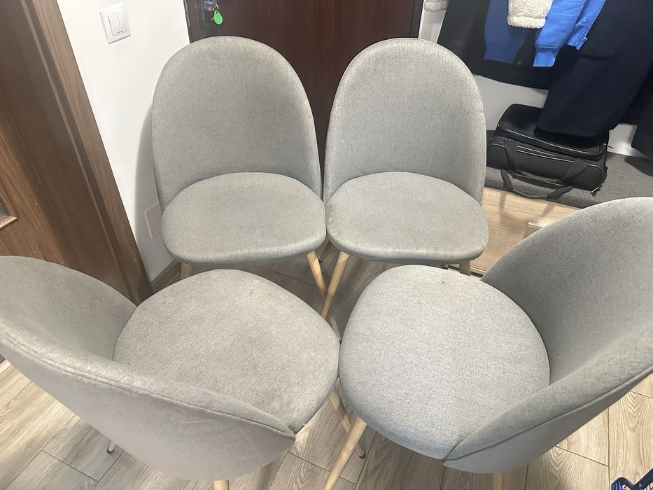 4 scaune tapitate Jysk