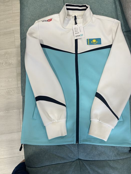 Спортивный костюм сборной Казахстана