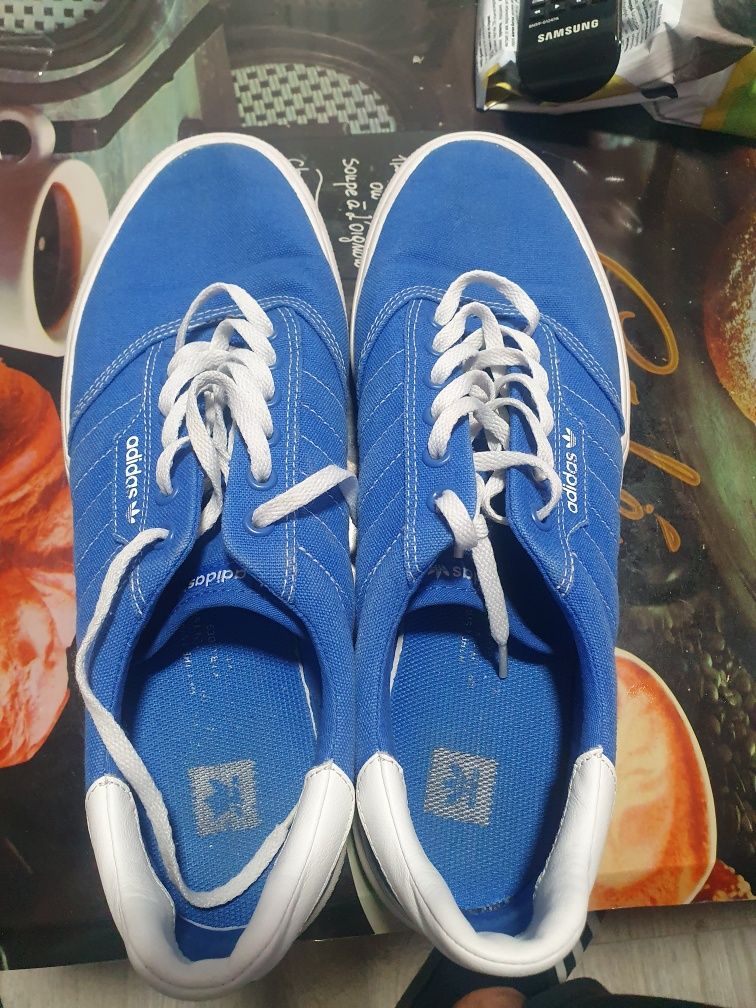 De vânzare tenesi originali adidas măsură 46