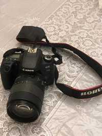 Продам. Камера Canon EOS 77D