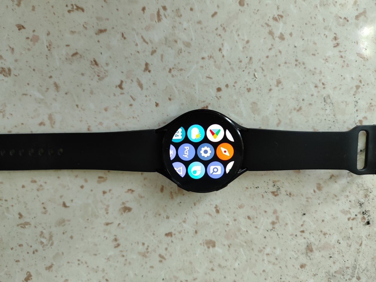 Продам часы Galaxy Watch 4 оригинал