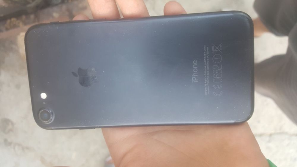 Iphone 7 kafolat  bilan barter bor