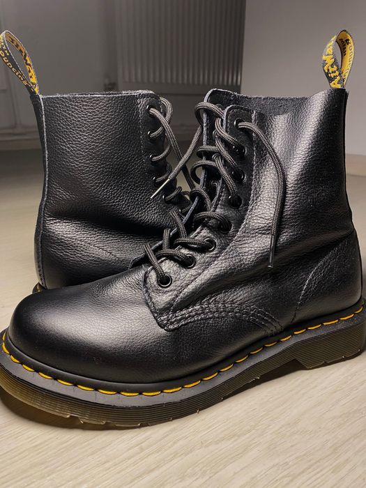 Dr Martens marimea 40