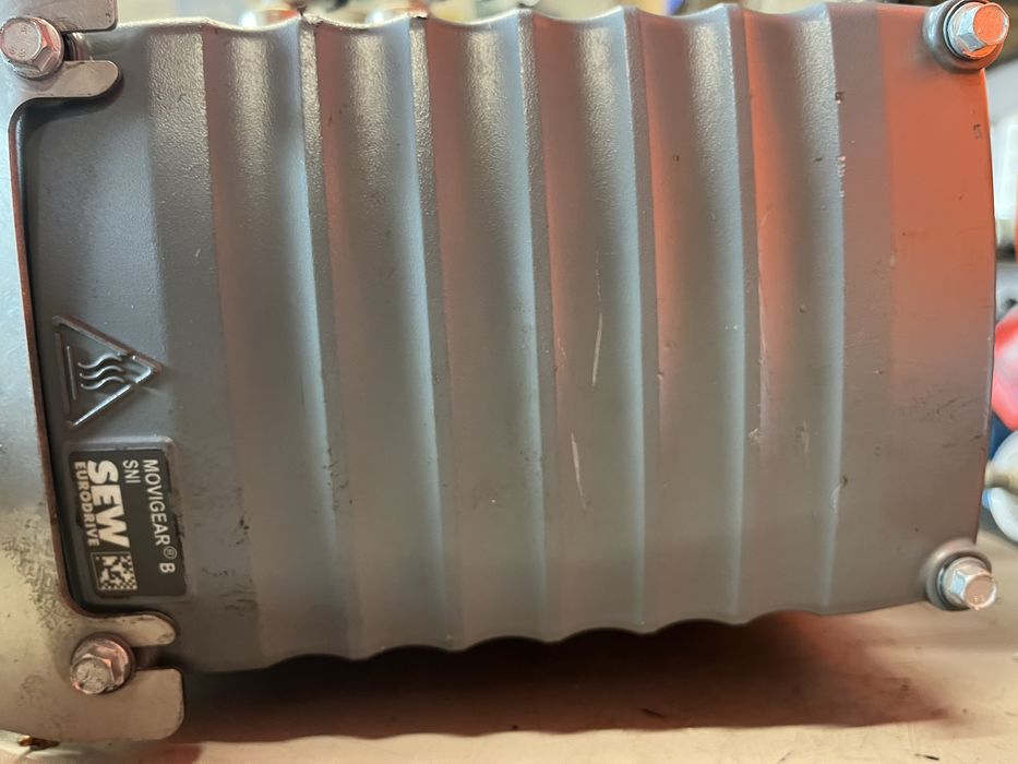 Servo motor electtic cu reductor