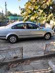 Vind Volkswagen Pasat 1.6 benzina an fabricație 2003 în stare bună