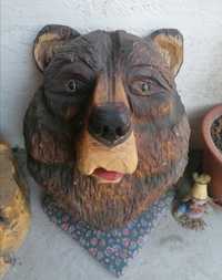 Cap de urs sculptat cu Drujba