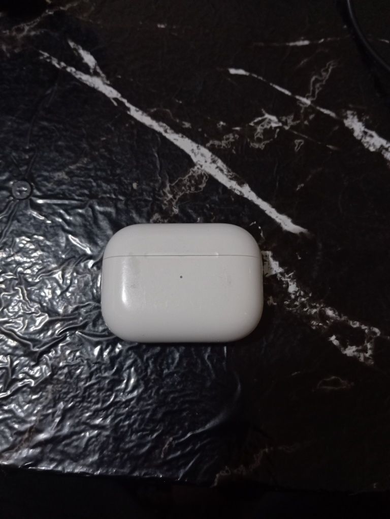 Airpods pro sotiladi наушники
