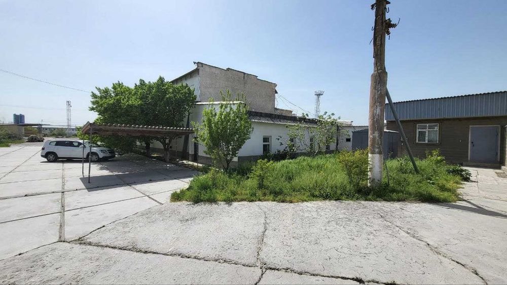 Baza sotiladi 2.3 ga