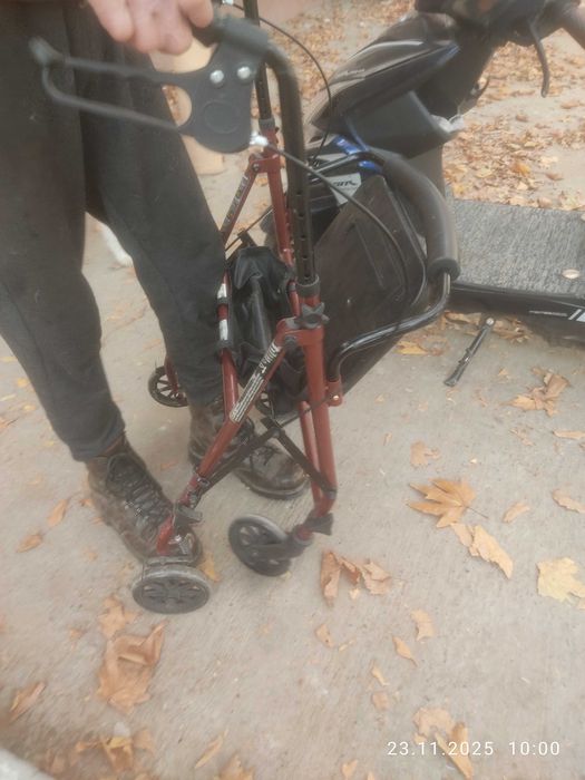 Коляска инвалидная ходунки