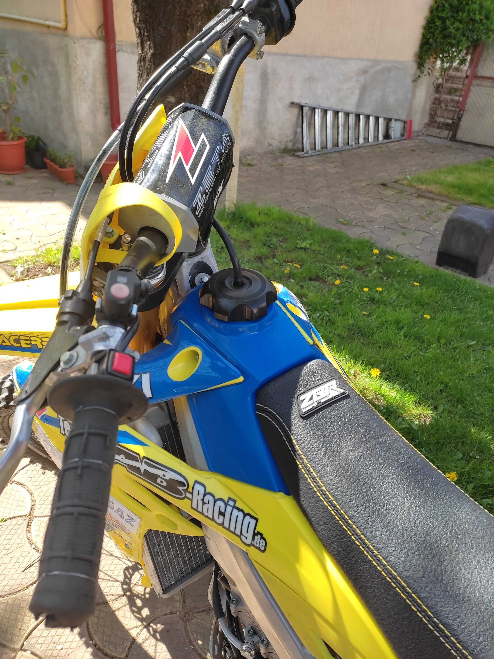 De Vânzare Suzuki RMZ 450cc Moto-Cross...