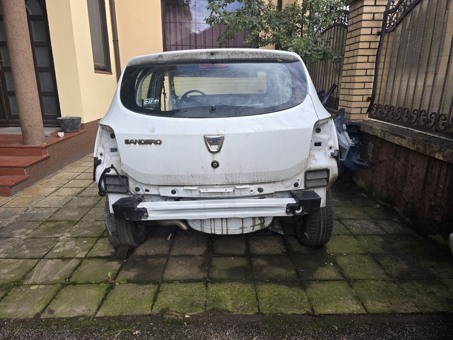 Caroserie dacia sandero 2 .  2018