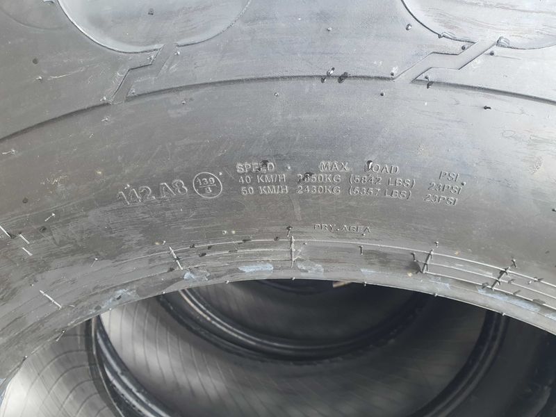 420/85R34 echivalent 16.9-34 radiale pentru utilaje 4x4 grele WYX3