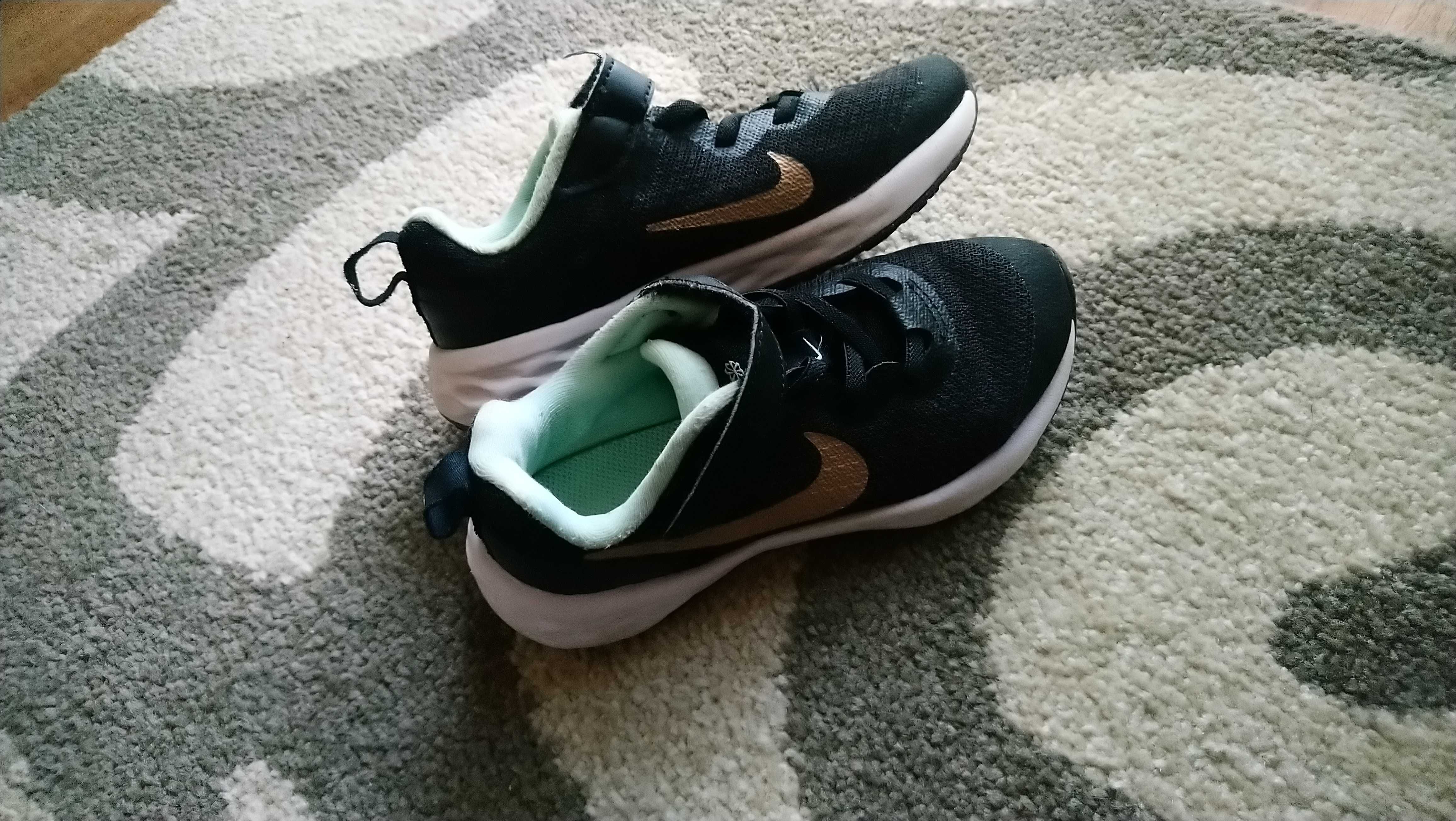 Детски маратонки Nike. 28 номер