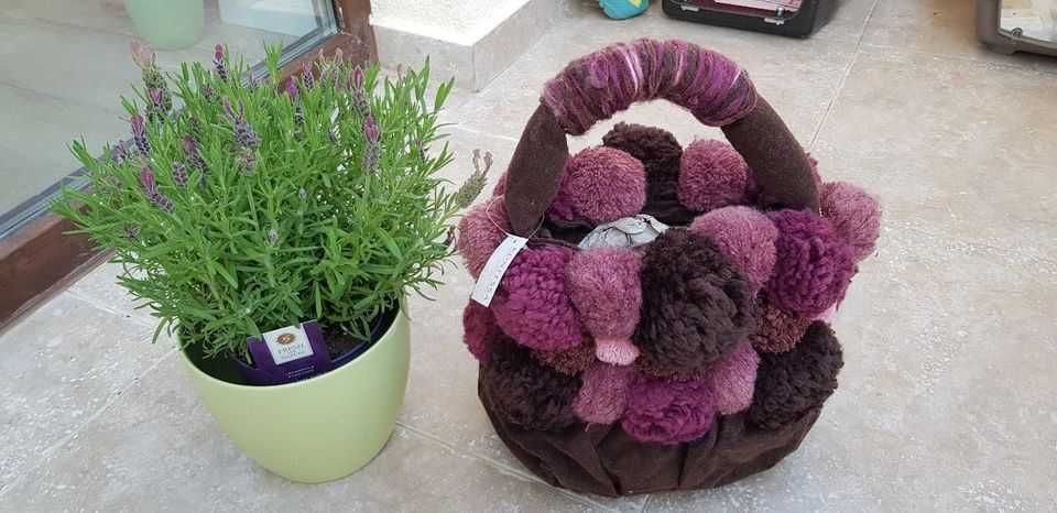 Poșetă Kontessa ornamente din lână, nouă