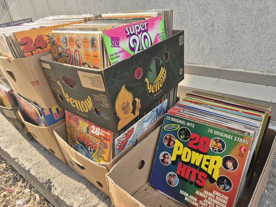Vând Lot 2000 lp Discuri Vinil colectie muzica usoara straina