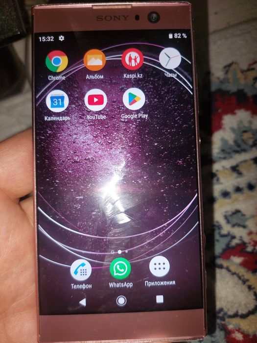 Sony smartphone  розовый