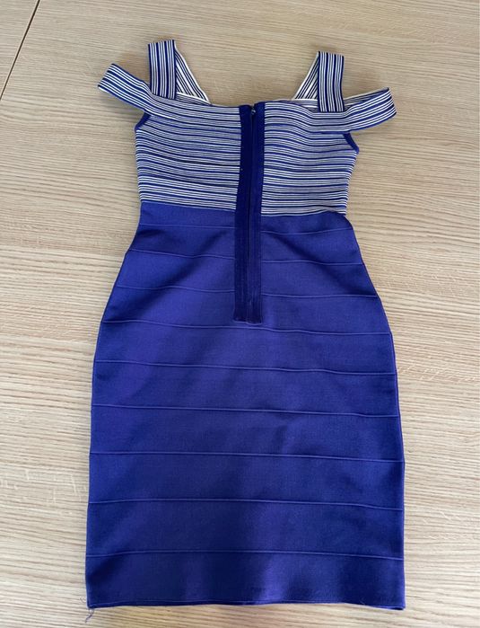 синя бандажна рокля