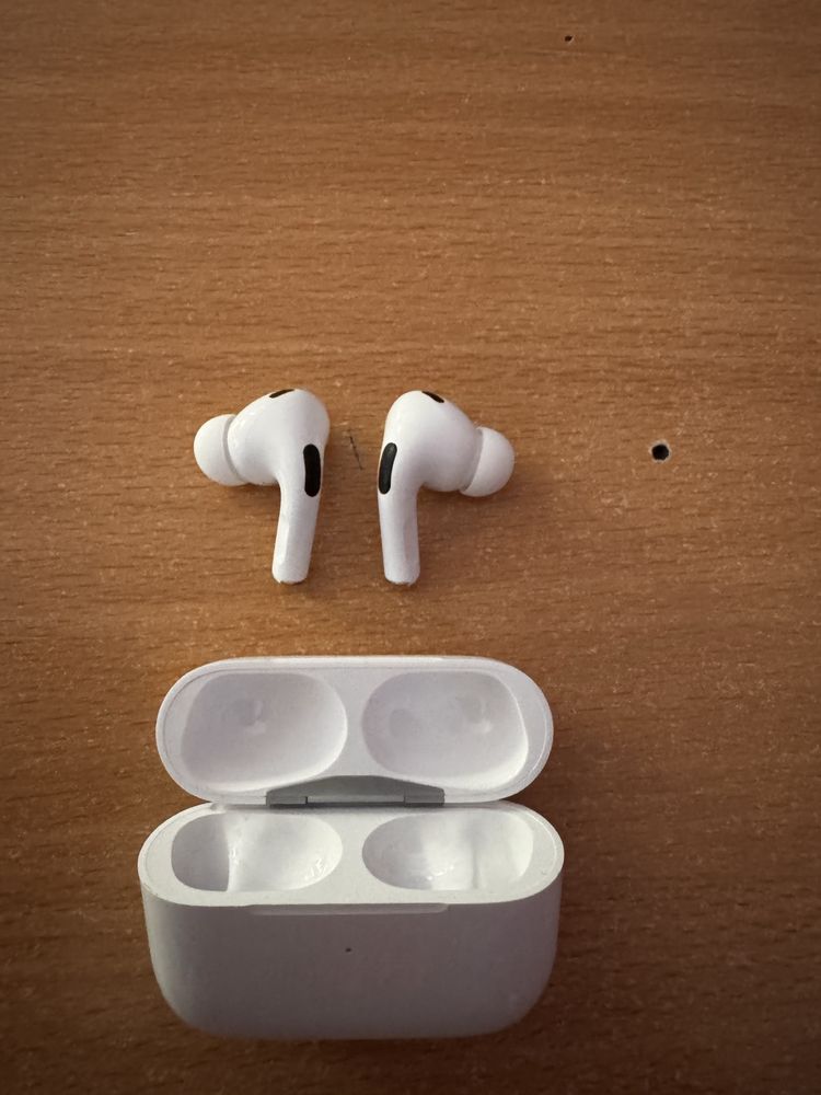 Слушалки Apple Airpods Pro (2nd Generation)