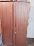 Продавам гардероб