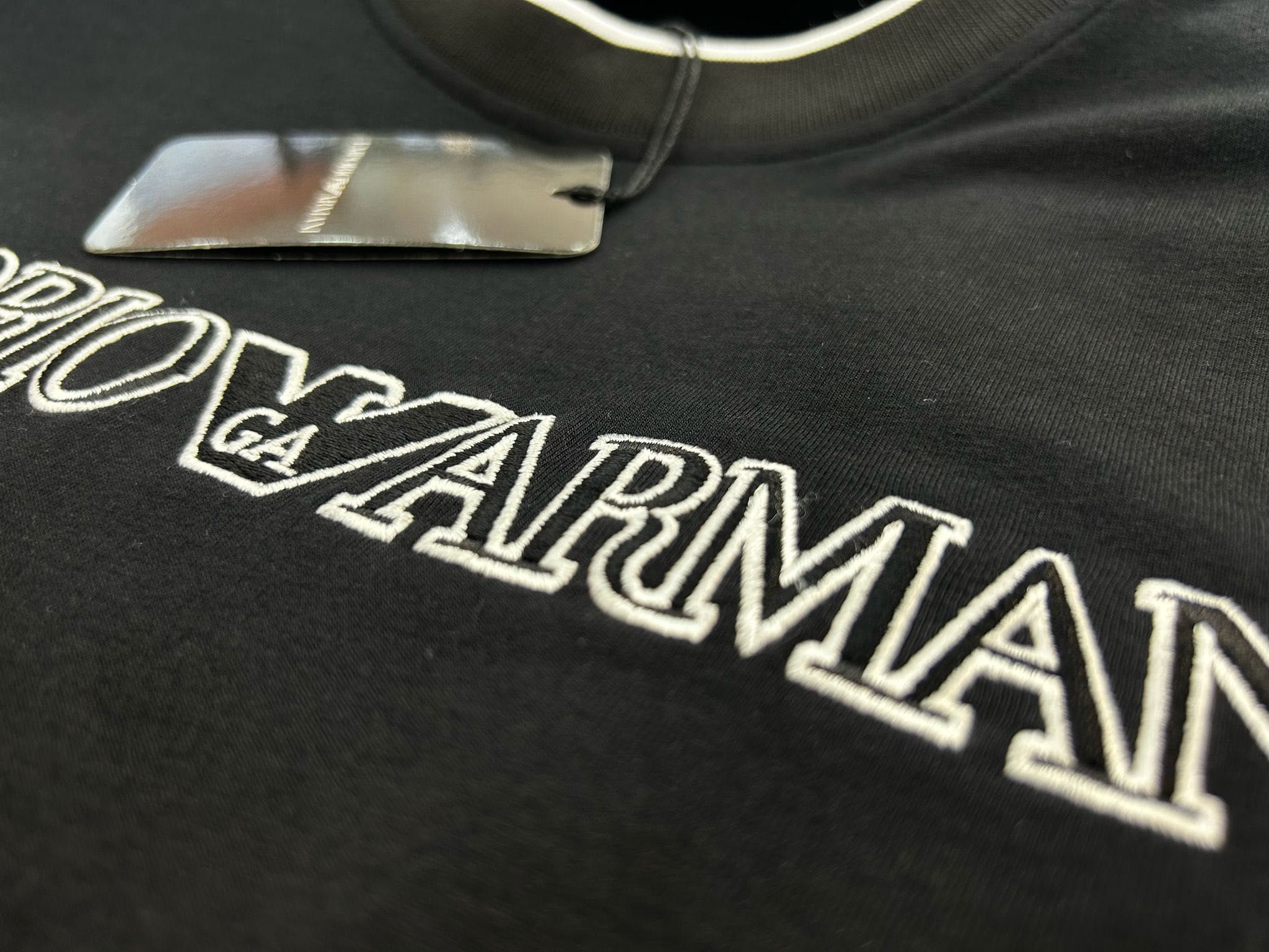 Barbatesc Emporio Armani trico
