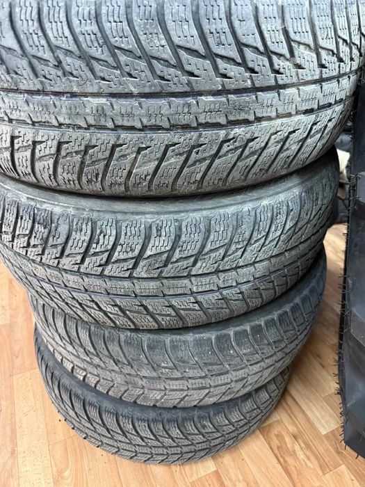 Зимни гуми 235/60/R18