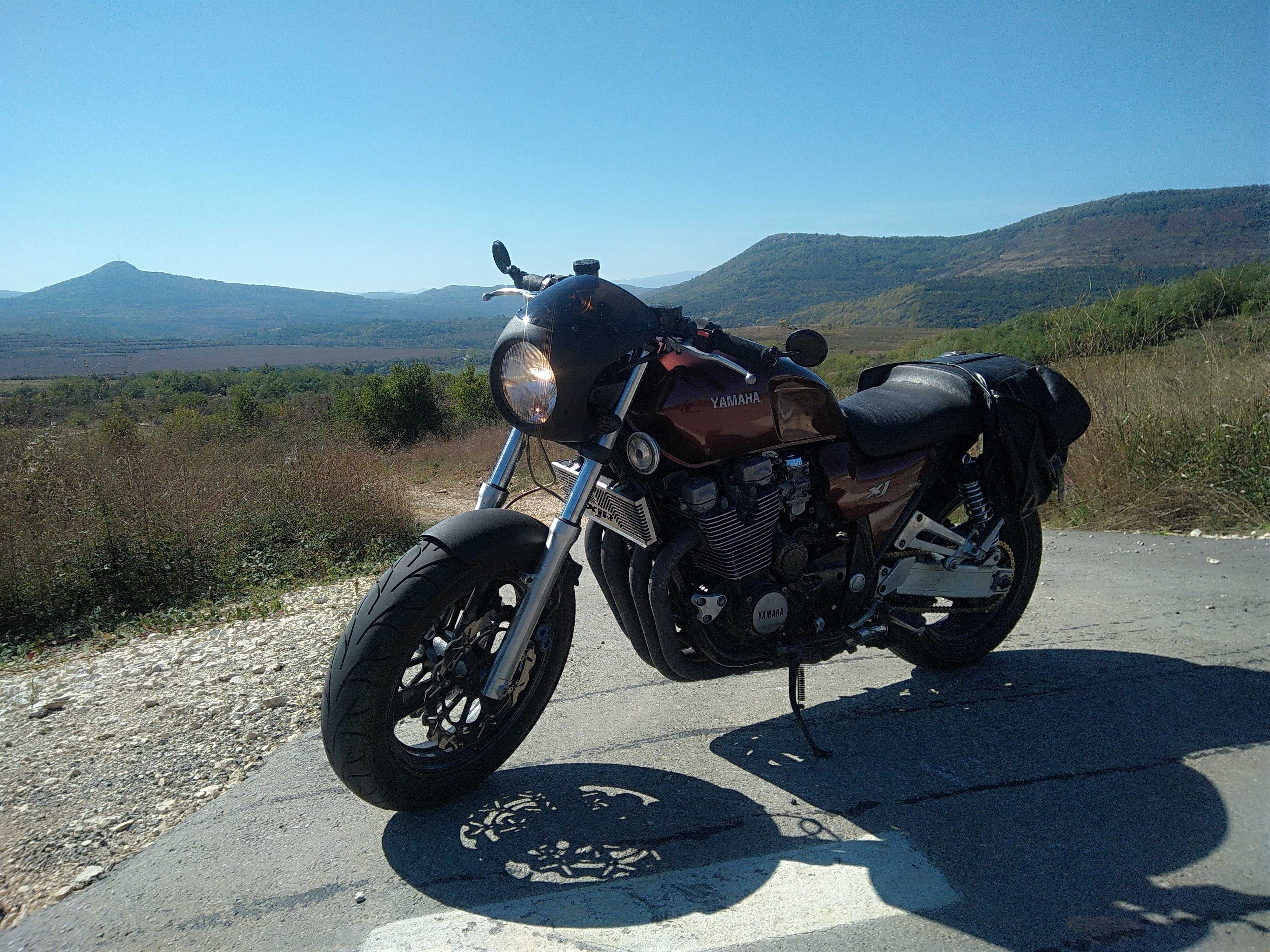 Продавам Yamaha xjr1200
