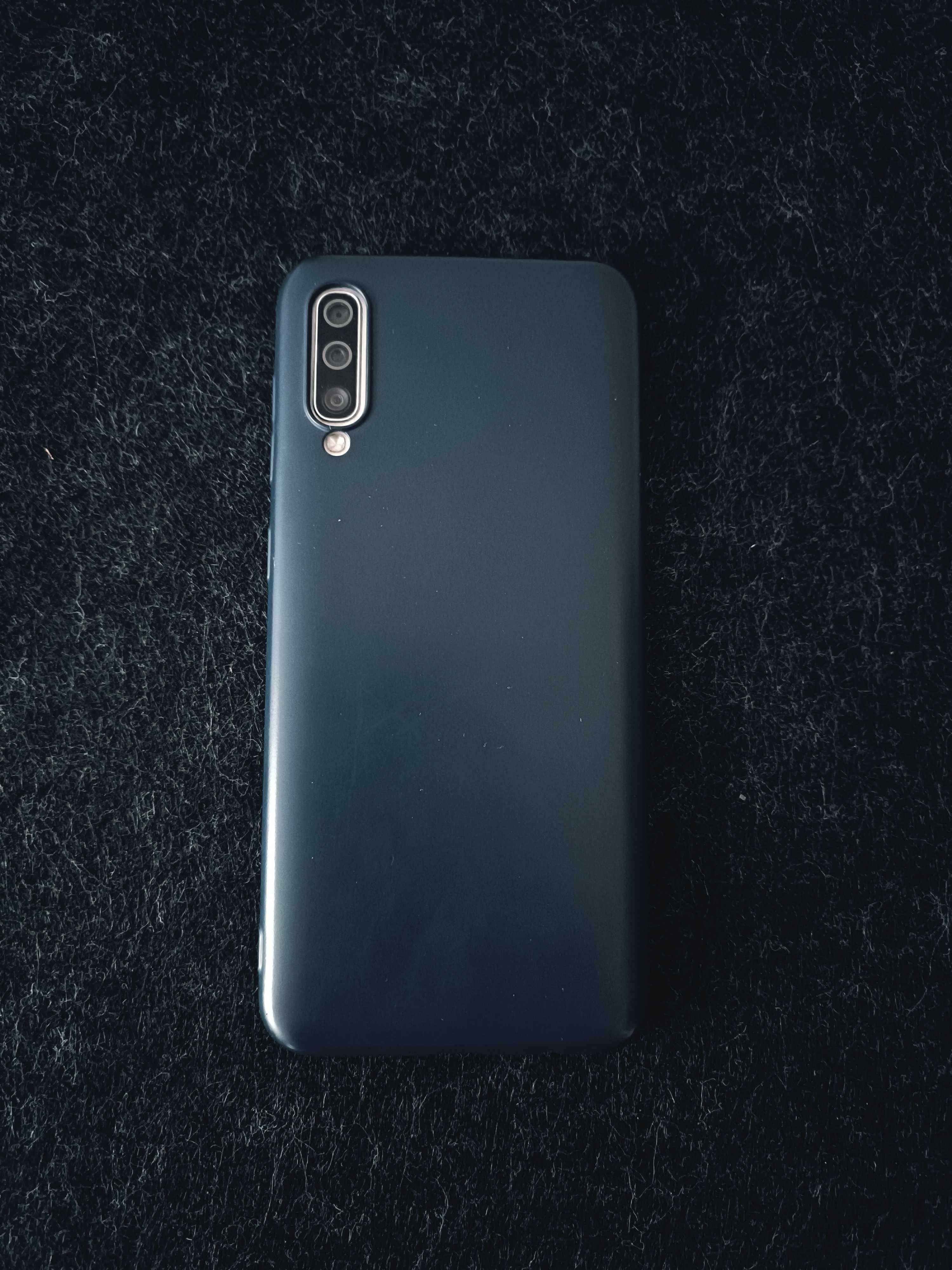 Телефон Samsung Galaxy A50