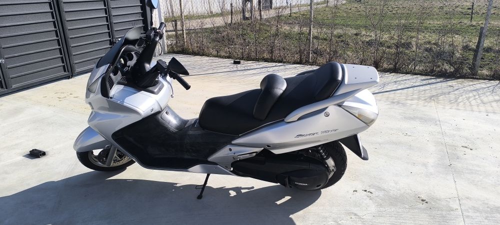 Honda Silverwing 600