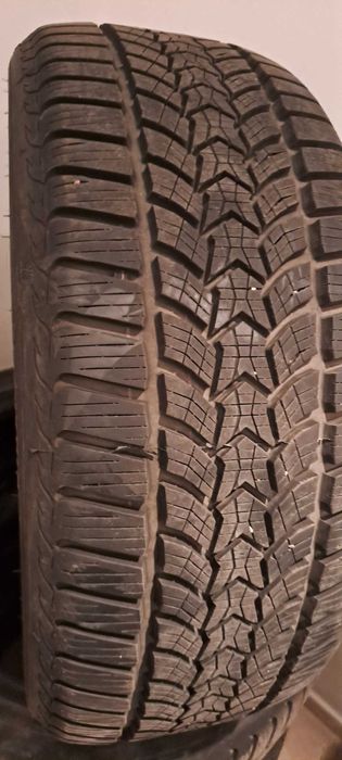 2 броя зимни гуми в отлично състояние - DEBICA, ДОТ 23