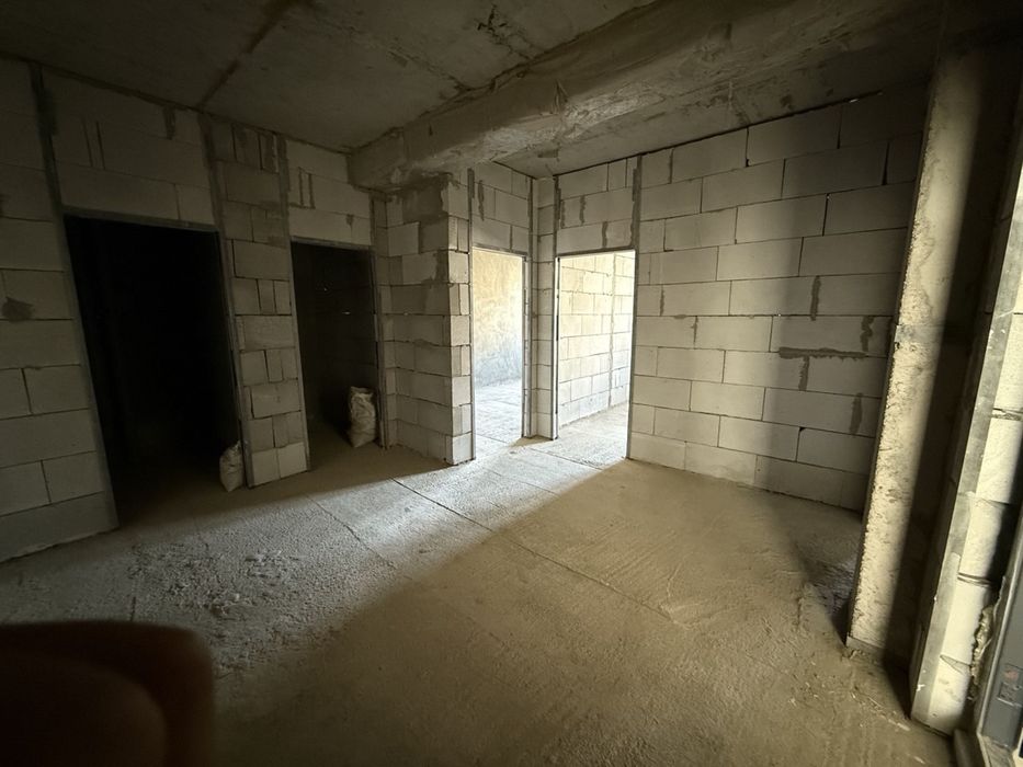 2 Xonalik kvartira sotiladi.