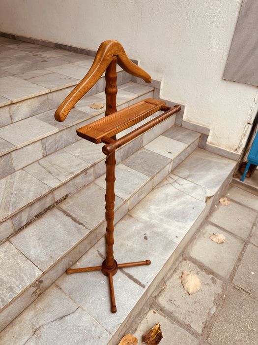 Дървена стойка за дрехи / Valet Stand – винтидж стил