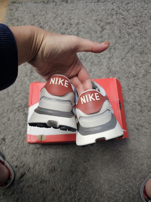 Оргинални дамски маратонки найк, размер 41