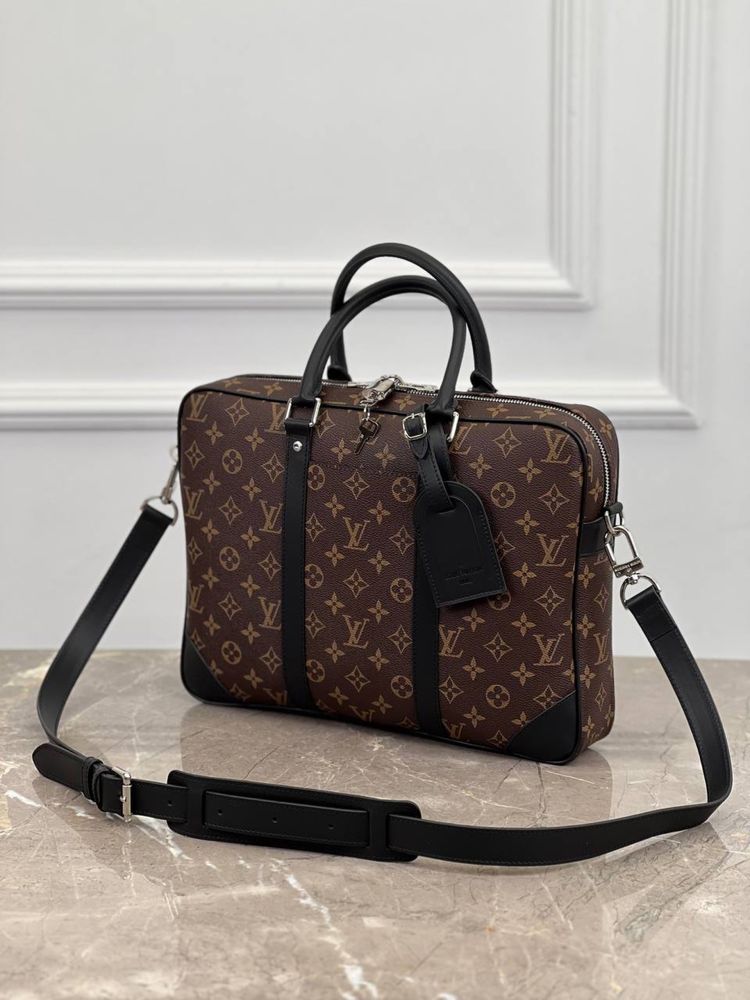 Ghiozdane și genți Louis Vuitton piele naturală