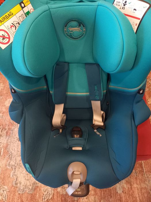 Столче за кола Cybex с подарък