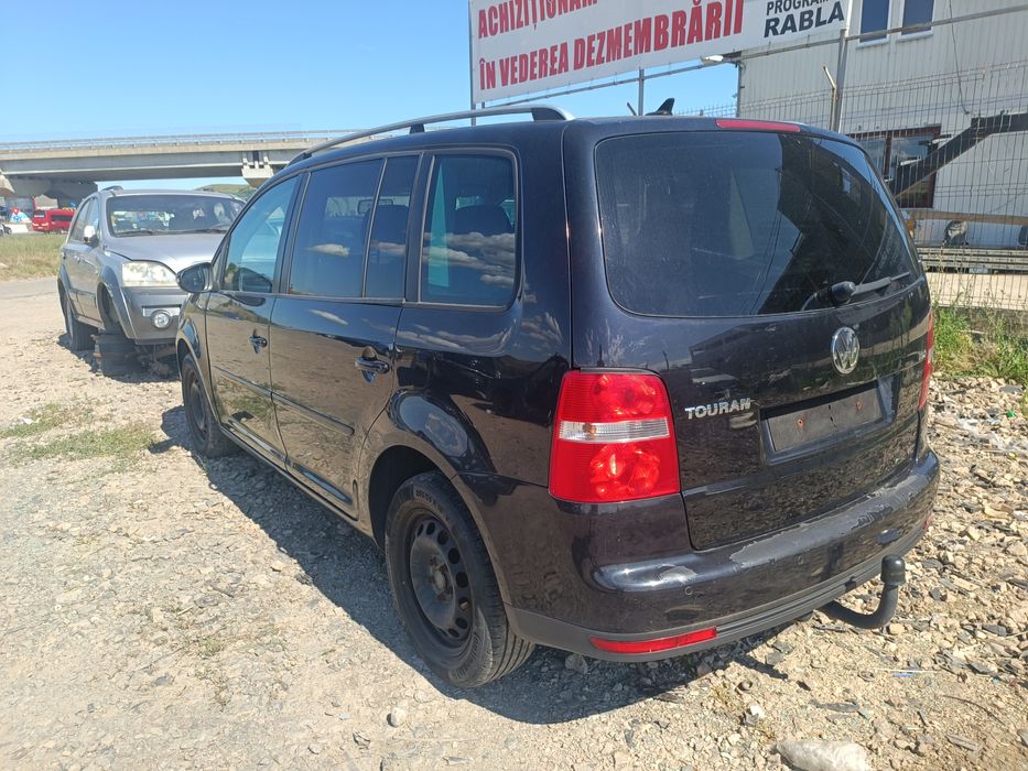 Dezmembram vw Touran, 1.9 tdi, tip motor bxe