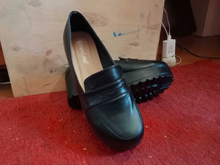 лоферы на каблуке