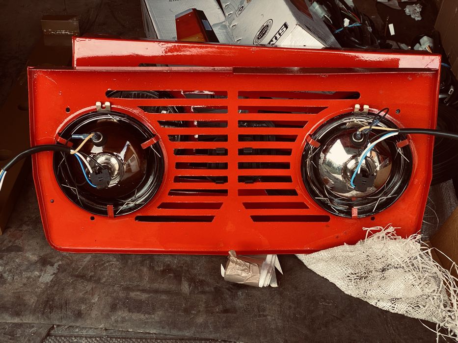 grila masca cu faruri rotunde pentru 445 550 640