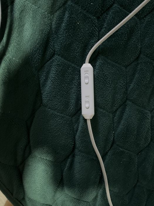 Casti genesis cu fir