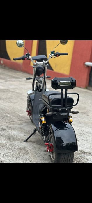 Vând scuter electric