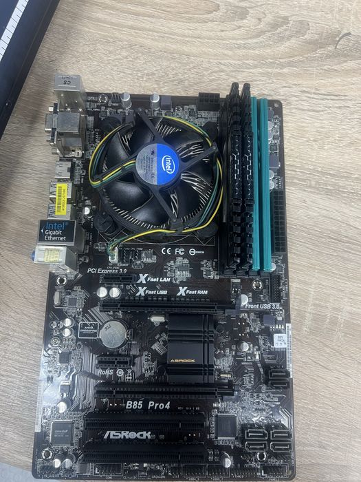 Дъно процесор и рам i7-4790 + ASRock B 85 Pro 4 + 16GB DDR 3
