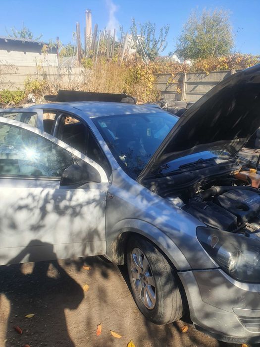 Fata completa / Piese dezmembrari  Opel Astra H 1.7 cdti 101 cai