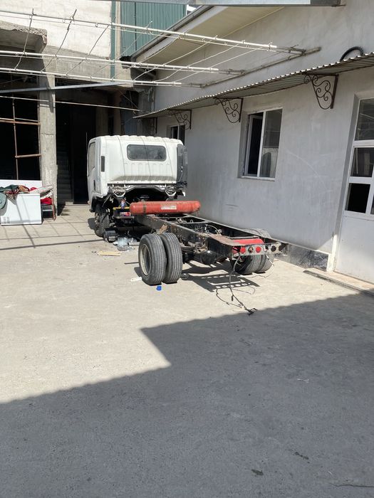 Isuzi avtobusga kabinka qoyib beramiz