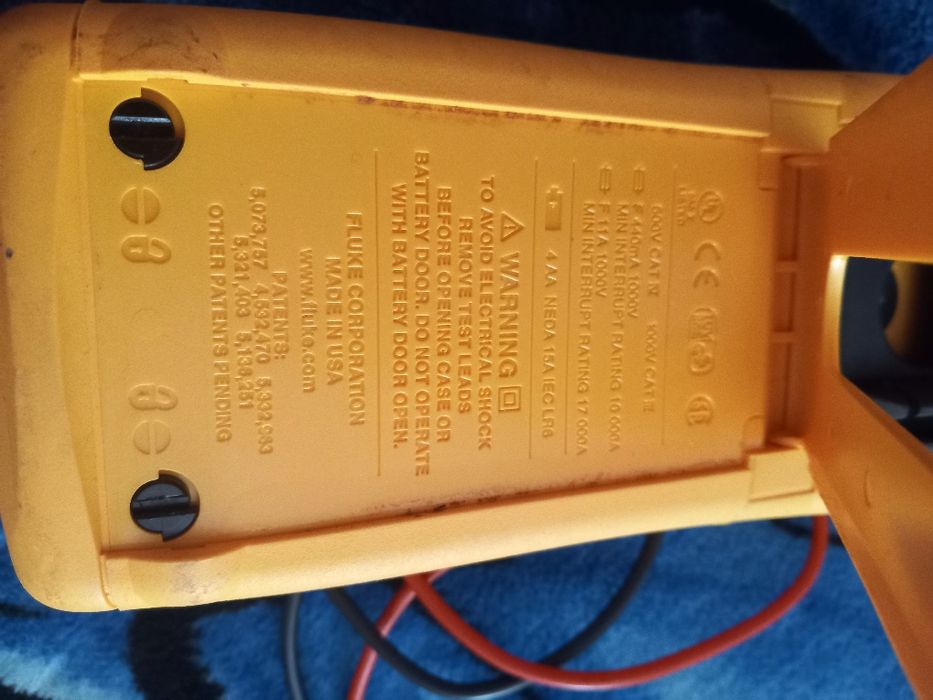 Multimetru fluke187