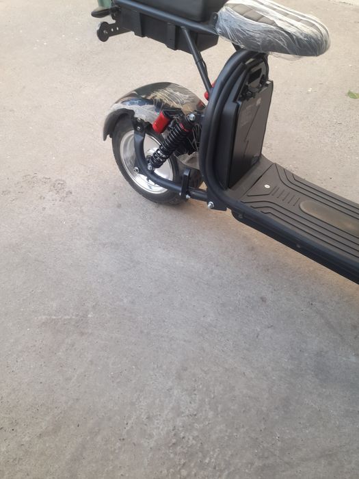 Vând scuter electric