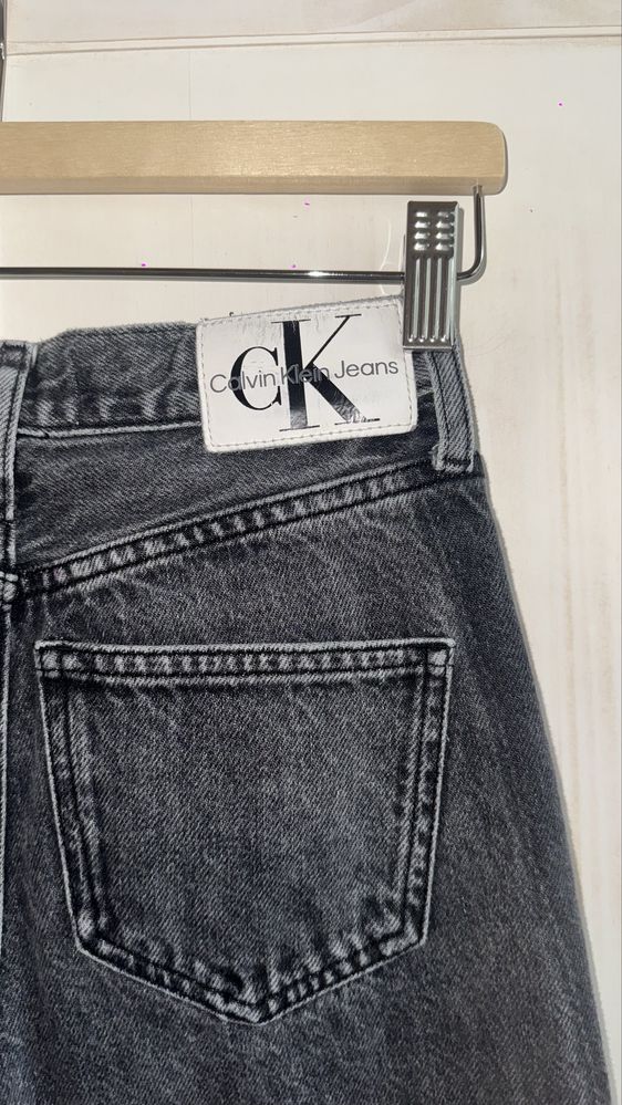 Дънки Calvin Klein