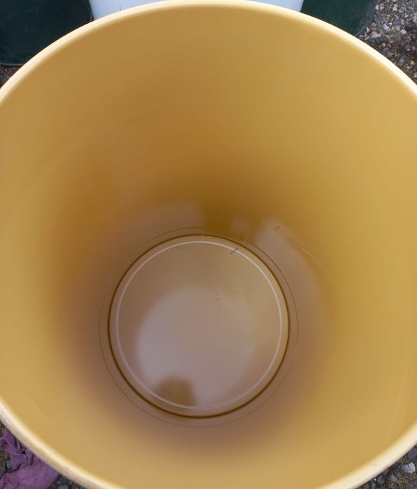 Butoi tablă 220 litri cu colier metalic