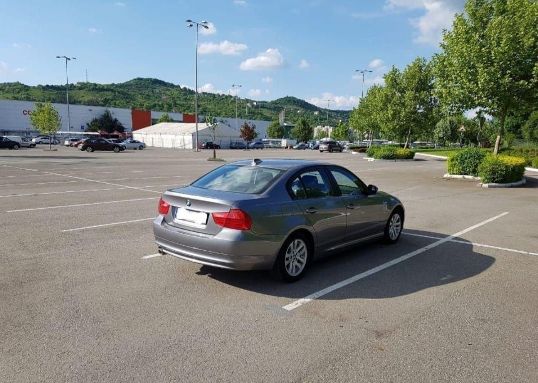 Vând BMW seria 3