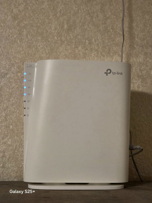 TP-Link RE700X Range Extender