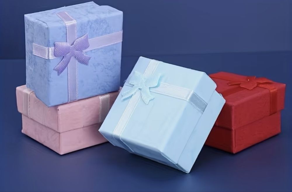 Кутии за бижута - пръстени, обеци, гривни